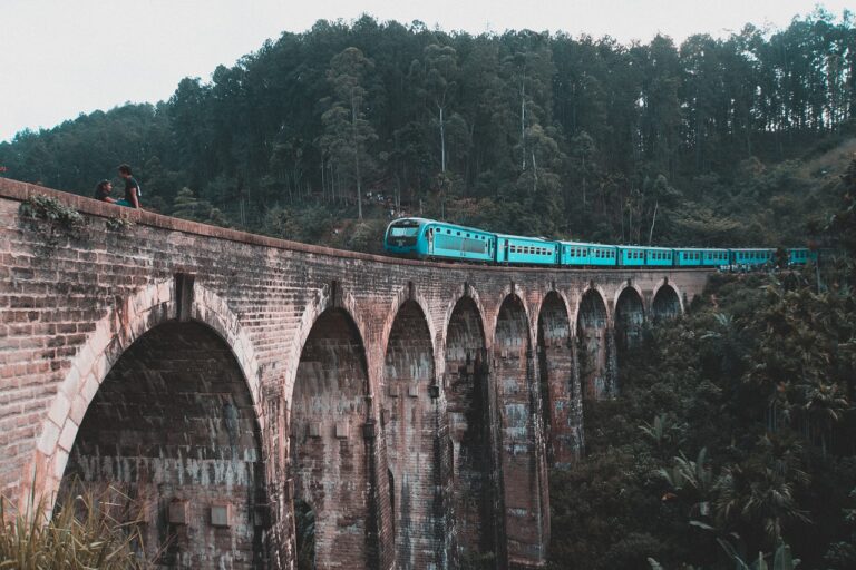 Yal Nila Odyssey luxury train