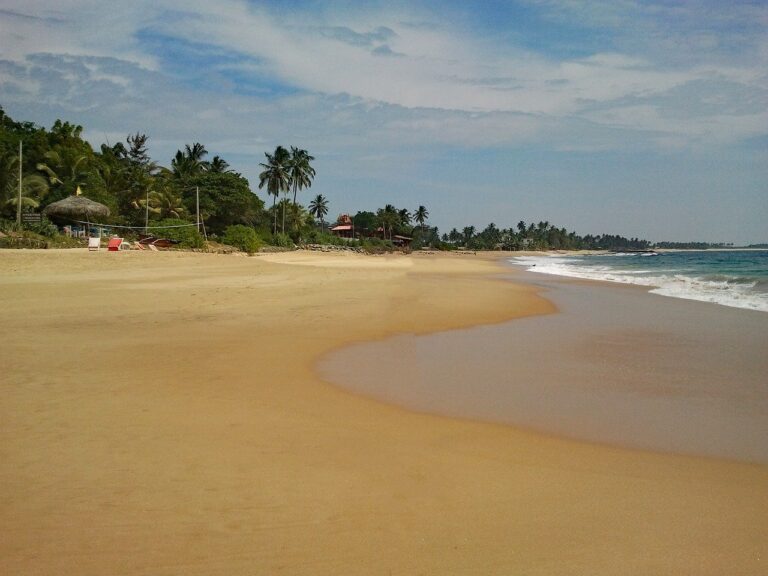 KALUTARA TO COLOMBO TRAIN SRI LANKA